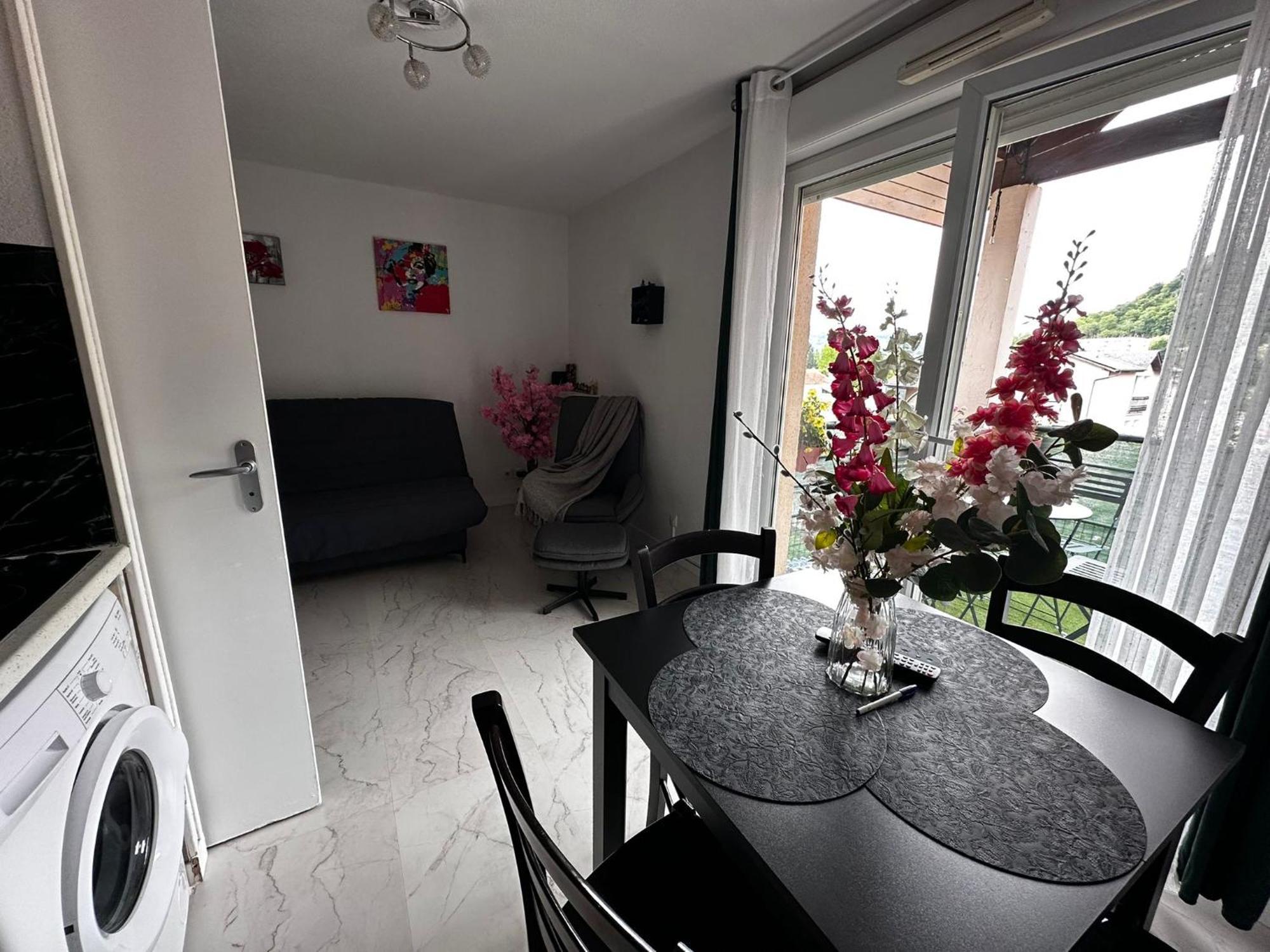 Ararat Apartamento Lourdes